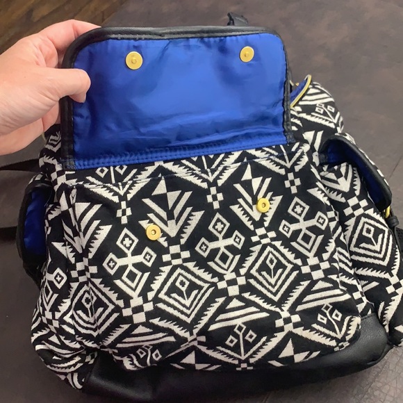 Carter’s diaper bag / backpack - Picture 3 of 5